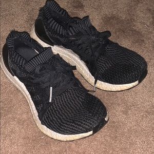 Adidas ultra boost!! Like new condition! Cleanable